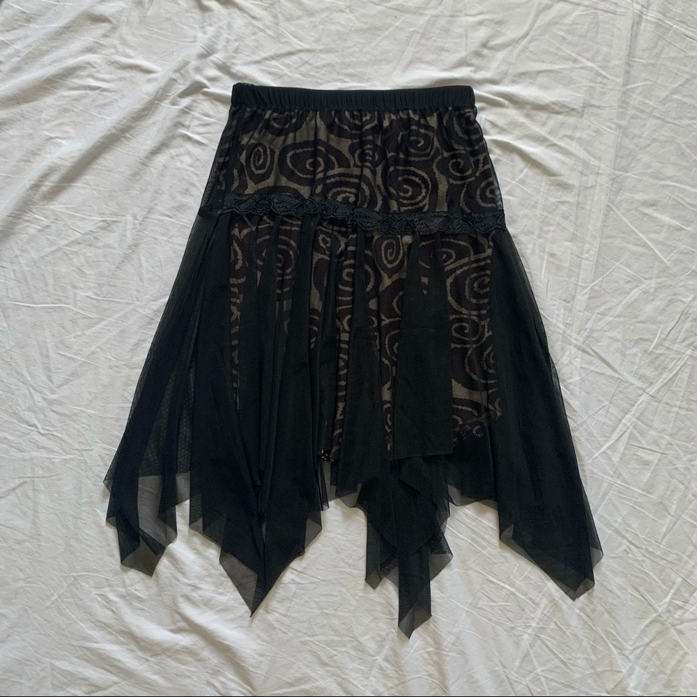 Swirl Pattern Mesh Skirt